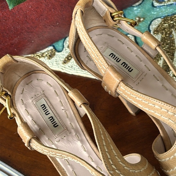 MIU MIU Leather Platform High Heels Neutral Tan Stitched Peep Toe Slingback - Picture 13 of 14